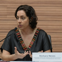 Barbara C . Neves