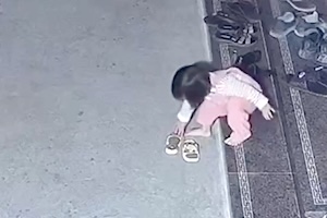 小さな女の子が可愛すぎて和む動画が発見される。