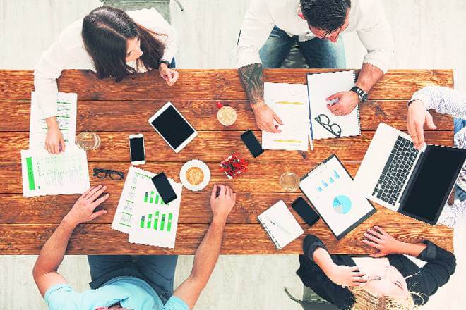Startups & Entrepreneurs