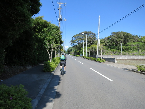 岡田港を目指す