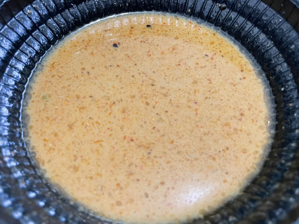 絶妙な濃厚豚骨魚介スープ