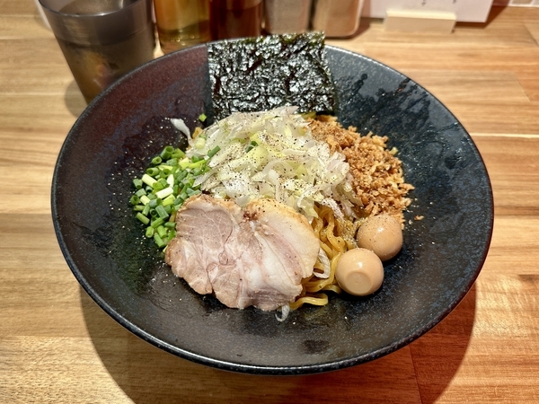 油そば(850円)+麺大盛り(100円)