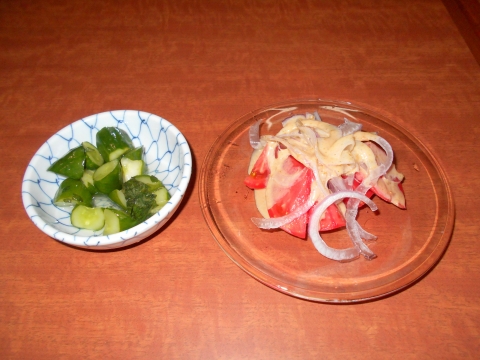 つくばエクスプレスの青井駅と六町駅を最寄駅とする東京都足立区青井5丁目にある韓国家庭料理すざくのプルコギ定食の前菜 つくばエクスプレスの青井駅と六町駅を最寄駅とする東京都足立区青井5丁目にある韓国家庭料理すざくのプルコギ定食の前菜