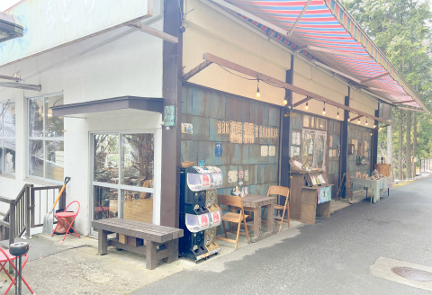 埼玉県秩父市三峰にあるカフェ「三峯ちどりや」店舗外観
