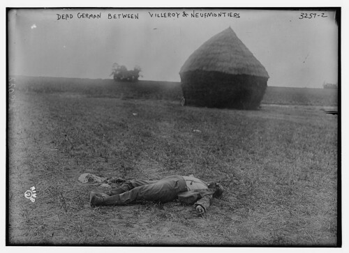 Dead German Between Villeroy & Neufmontiers (LOC)