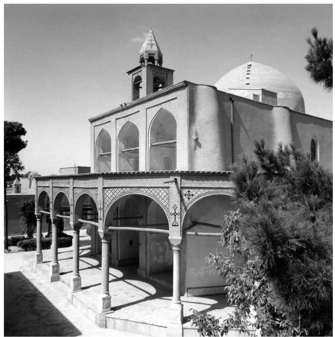 Fig. 5. Eglise “estivale” au sud de l’église Saint Minas, vue sud-ouest 