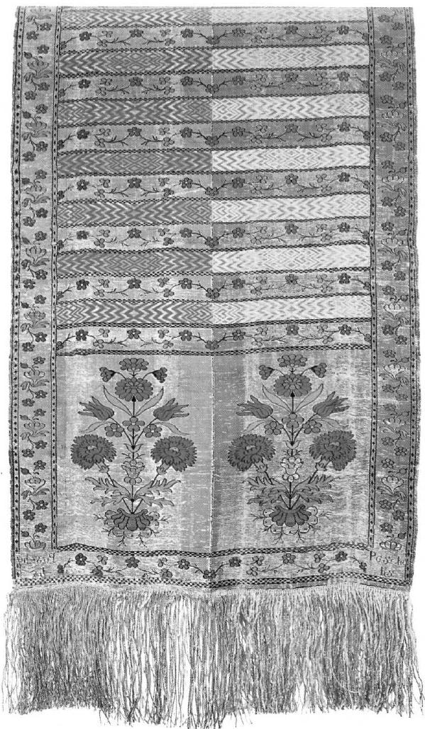 Fig. 16. Kontusz Sash. Woven by the manufacturer Paschalis, factory in Warszawa-Lipkdéw, 1788-1790 (Na- tional Museum Warsaw) 