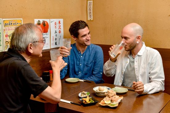 「昼飲み・お通し・ボトルキープ」在日外国人が「居酒屋」文化に触れる噺