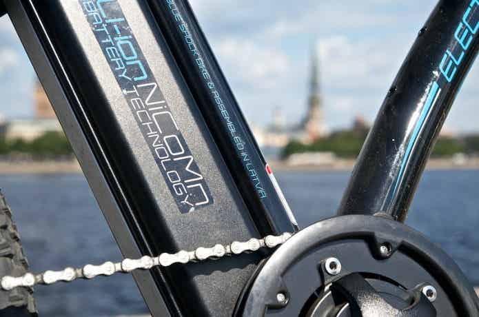 電動アシスト自転車　バッテリー