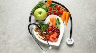 Heart Healthy foods apke heart ki life badha sakte hain