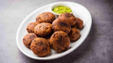 jane ragi bajra ki tikki banana
