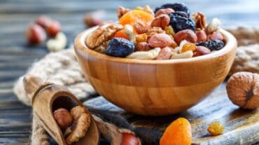 Nuts and seeds se energy level badhaayein