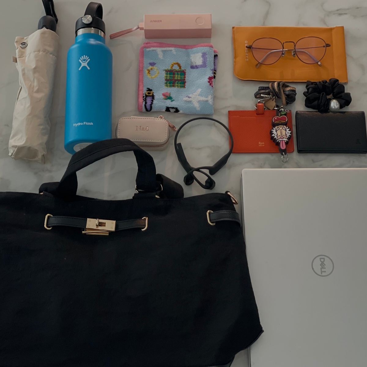 【What's in my bag？ 】見た目も機能も妥協しない！30代OLが選ぶ“毎日使える通勤バッグ”