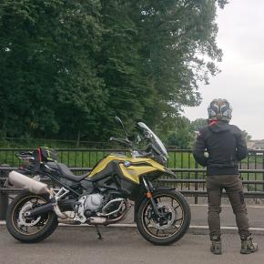 こはるのバイク便