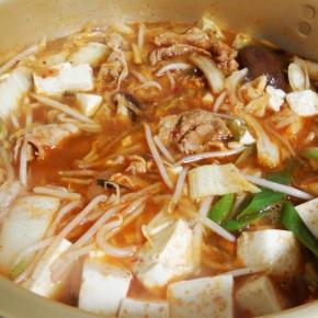 きりたんぽ鍋とキムチ鍋と孫100点～♪