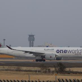 3月下旬その1㉒(カタール航空のA350-900“ワンワールド塗装機”)