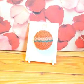 【新作】クルミボタンブローチ ～バラの小径（こみち）～