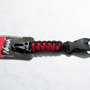  ペットボトルをクールに持ち運ぶ【NANGA PARACORD BOTTLE HOLDER】レビュー。実は防災アイテム！？ワンタッチバックルが超便利な最強ボトルホルダー