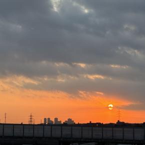 メインAIはどちらにするか