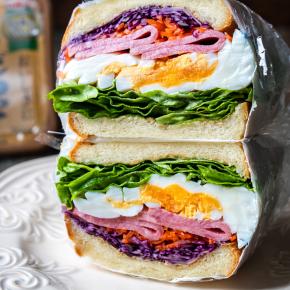 萌え断サンドに、まさかの味噌。