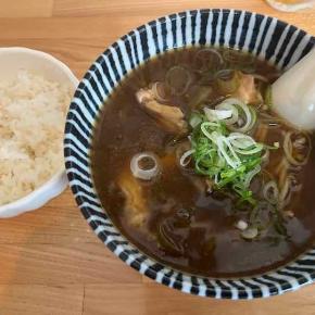 三笠 梅家 カレーそばに半ライスで500円