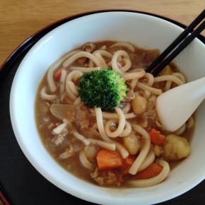 転び納め、自転車で転び突き指しました