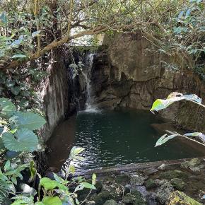 沖縄ロードバイク 宝口樋川 地方合同庁舎食堂