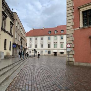 ワルシャワ旧市街をぶらぶら。人魚の像、城(バルバカン)、そしてキュリー夫人博物館。