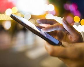 「その返し、反則級♡」 モテ女子だけが知っている“神返信”6選。今日から使えるLINE心理術