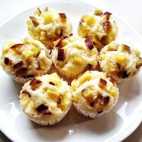 さつまいも蒸しパンとカレー