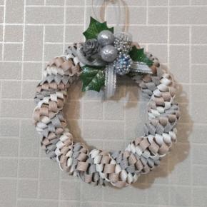 冬らしいドア飾り