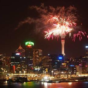 真夏のカウントダウン！ニュージーランドと日本の「年越し」はどう違う？