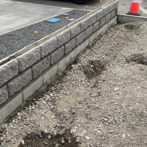 ブロック積みとカーポート