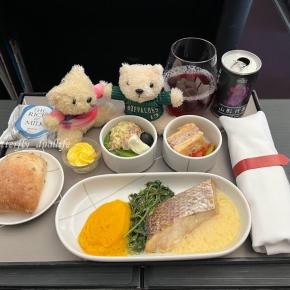 ◆フライトレポート◆2023年11月◆JAL◆那覇→伊丹◆A350-900◆ファーストクラス◆ダイヤモンドプレミアムラウンジ＆機内食◆海外長期滞在始めます◆