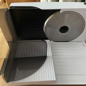 ドイツ生活「ritter」電動スライサーをもらいました。 