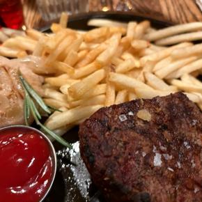 老舗レストランでバースデーディナー