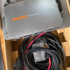 ハイエースに走行充電器！Jackery ドライブチャージャー