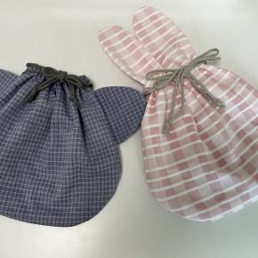 バザー用の巾着袋を作っています