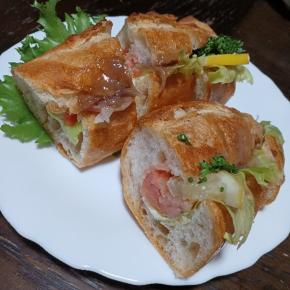 週末､家飲み 🍻 お気に入り「フリアンディーズ」のカスクートで 😃🎶