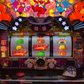 昨日スロットに行きました