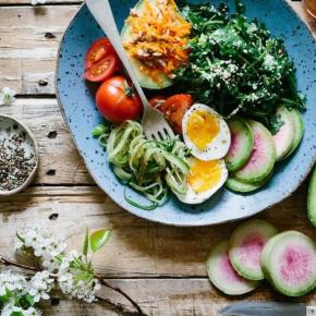 長期投資と健康管理、フィットネスや食事にお金を掛けるべきか？