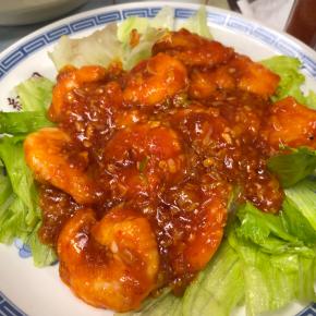 八戸市のディープな夜「紅園」で町中華を愉しむ