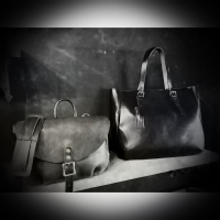 《愛知県半田市レザーバッグ革財布専門店ヴァーティゴ》2026年1月1日（元旦）は休業、1月2日11時より初売りです！