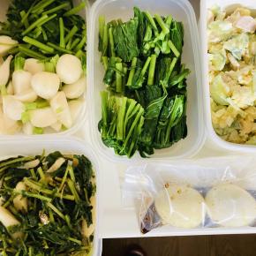 柿の消毒と雑草取りと野菜処理