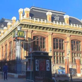 ブダペスト西駅のマクドナルドは世界一美しい？在住者が実際の様子をお届け！