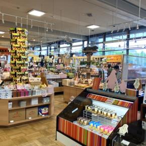 【道の駅あさひかわ】パブリックエリアで地元に混じる・気分はちょっと物産展【道北】