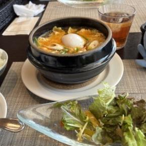 JALシティでランチ 牛すじとシーフードのチゲ