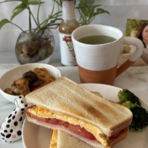 お正月の買い物 トーストサンド