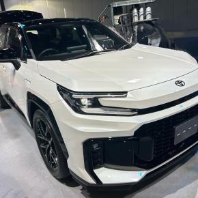 新型RAV4 GRは2025年2月発売｜生産台数・PHEV割当・価格まとめ