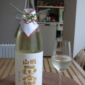 飲み過ぎ食べ過ぎでも🤣「山形正宗 金箔酒 純米吟醸」